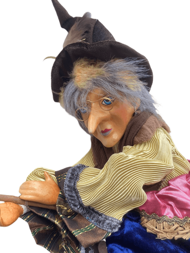 Witches of Pendle Maureen 50cm in Brown / Gold 