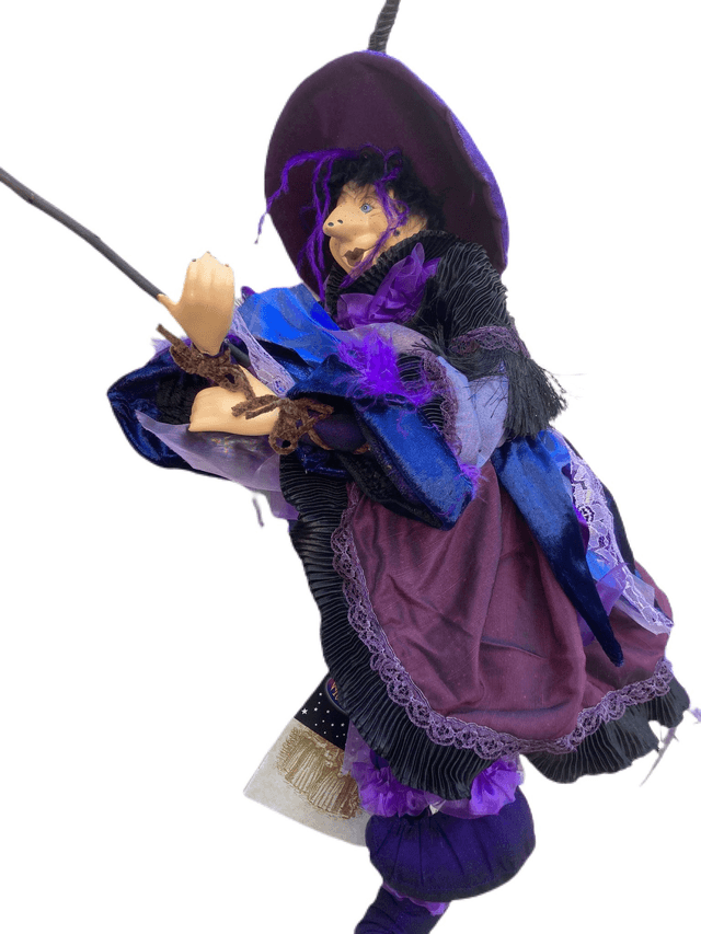 Witches of Pendle Cassandra 60 cm